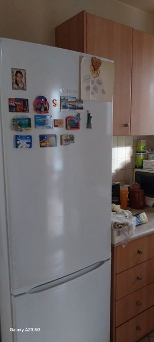 Photo 325889289