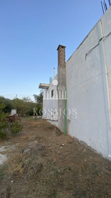 Photo 326041245
