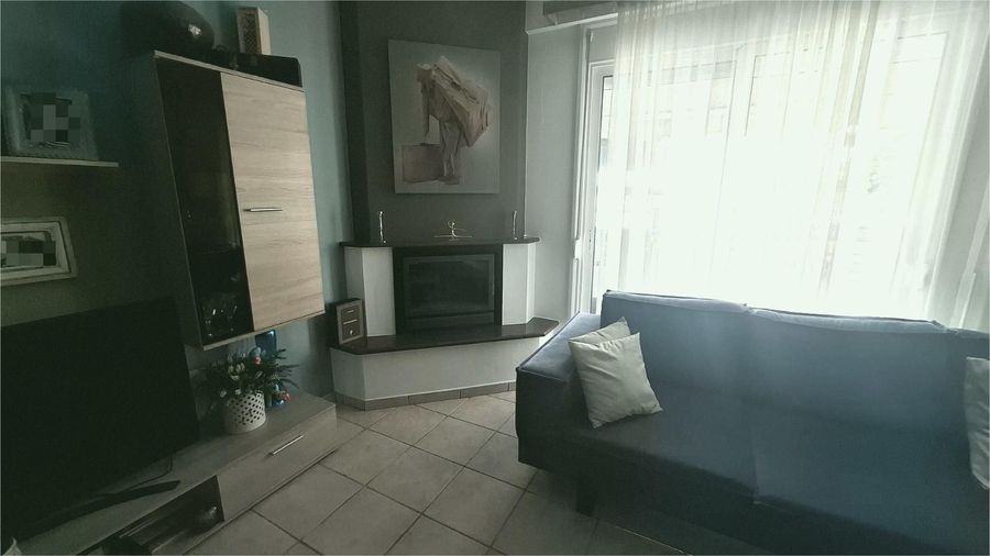 Photo 326221509