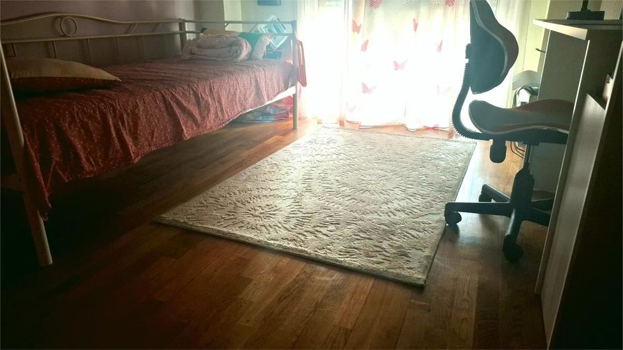 Photo 326221608