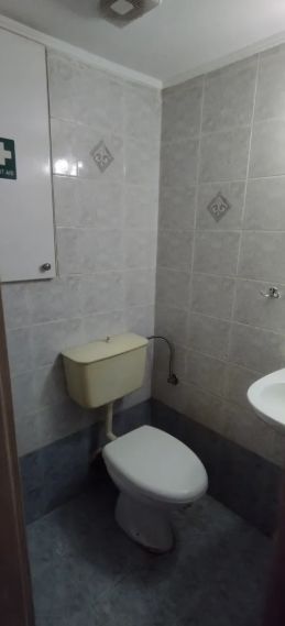 Photo 326231274