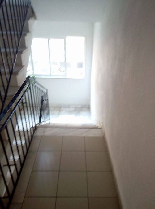 Photo 326327577