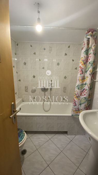 Photo 326759778