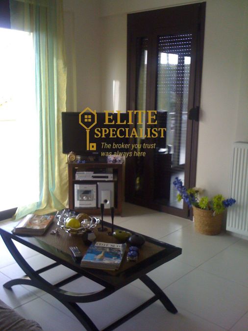 Photo 326763771