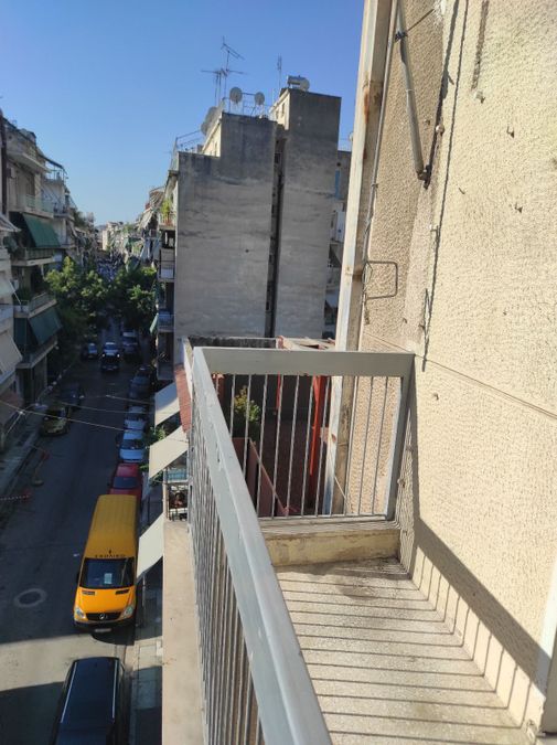 Photo 326832261