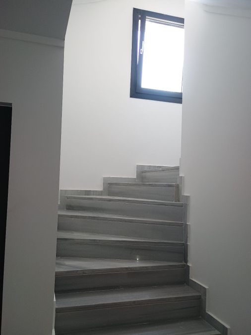 Photo 327007251