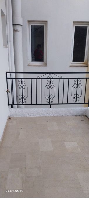 Photo 327029877