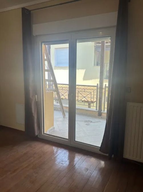 Photo 327067884