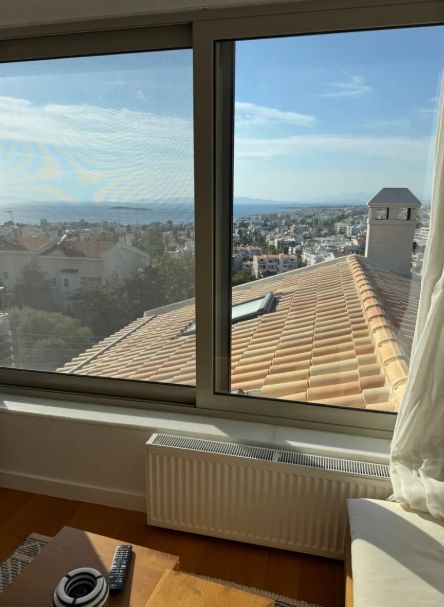 Photo 327075984