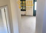 Photo 327136965
