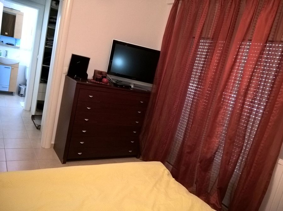 Photo 327289755