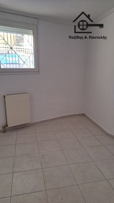 Photo 327527667