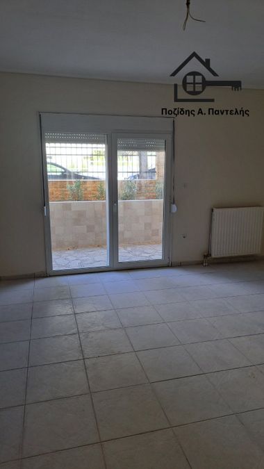 Photo 327527670