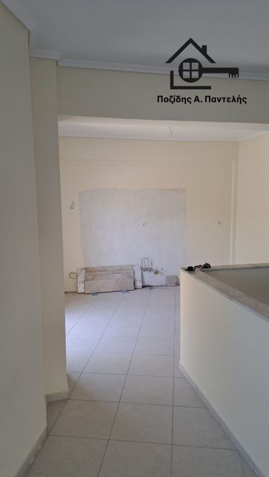Photo 327527682