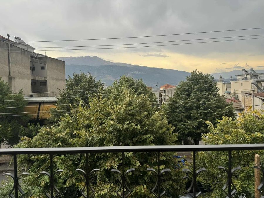 Photo 327546435