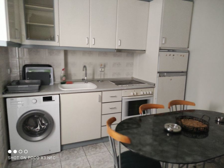Photo 327838305