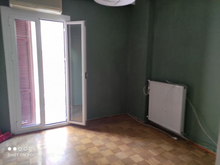 Photo 327839784