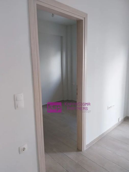 Photo 327870732