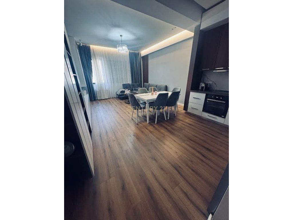 Apartament në shitje Kodra e Diellit 2