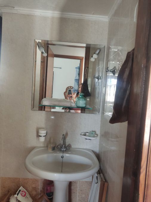 Photo 328238124