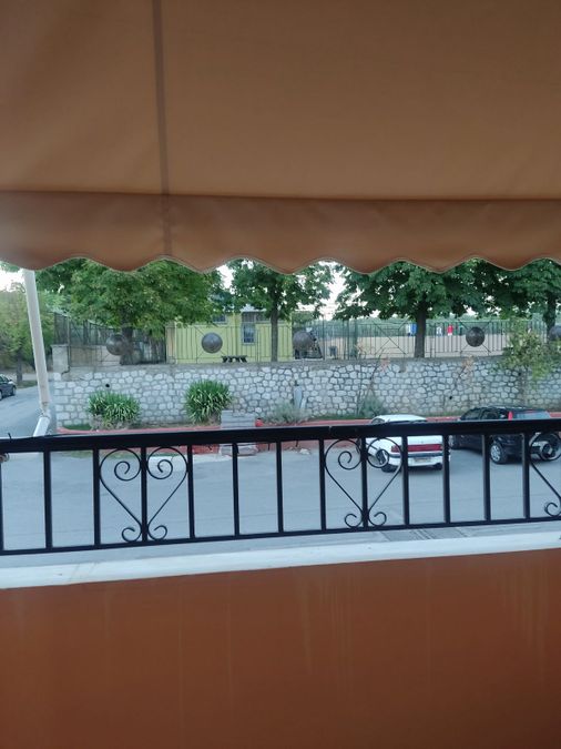 Photo 328240572