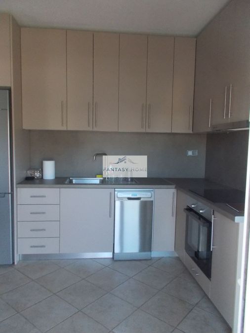 Photo 328357329