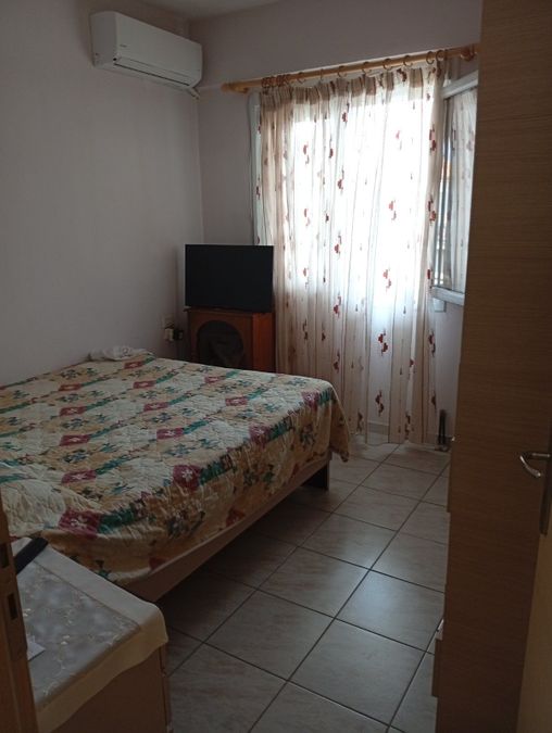 Photo 328545231