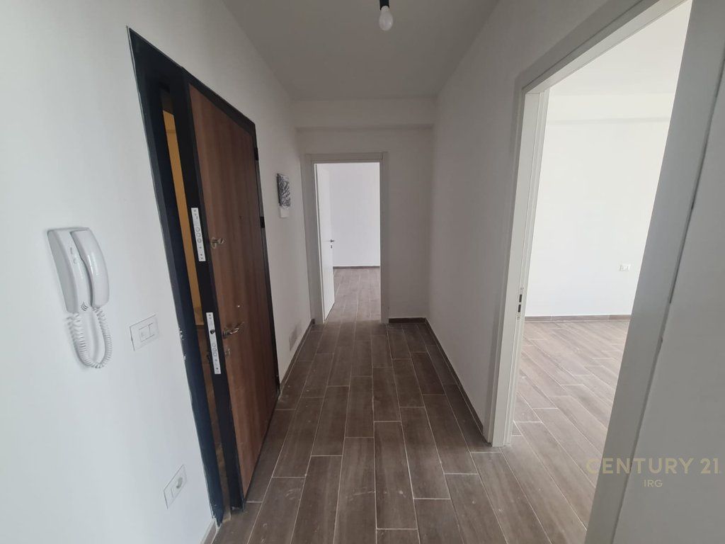 Apartament në shitje Rr. 5 Μaj