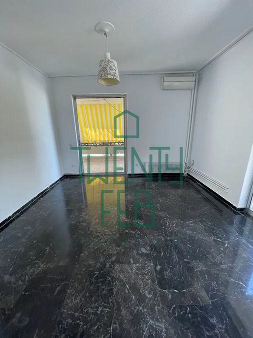 Photo 328783020