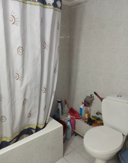 Photo 329497479