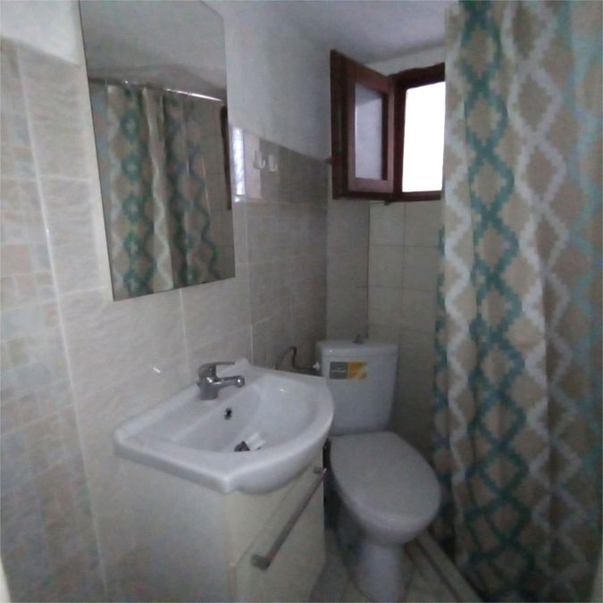 Photo 329693418