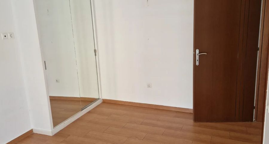 Photo 329962152