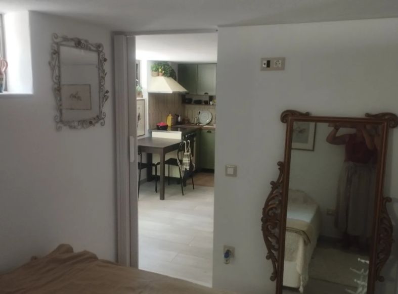 Photo 330072423