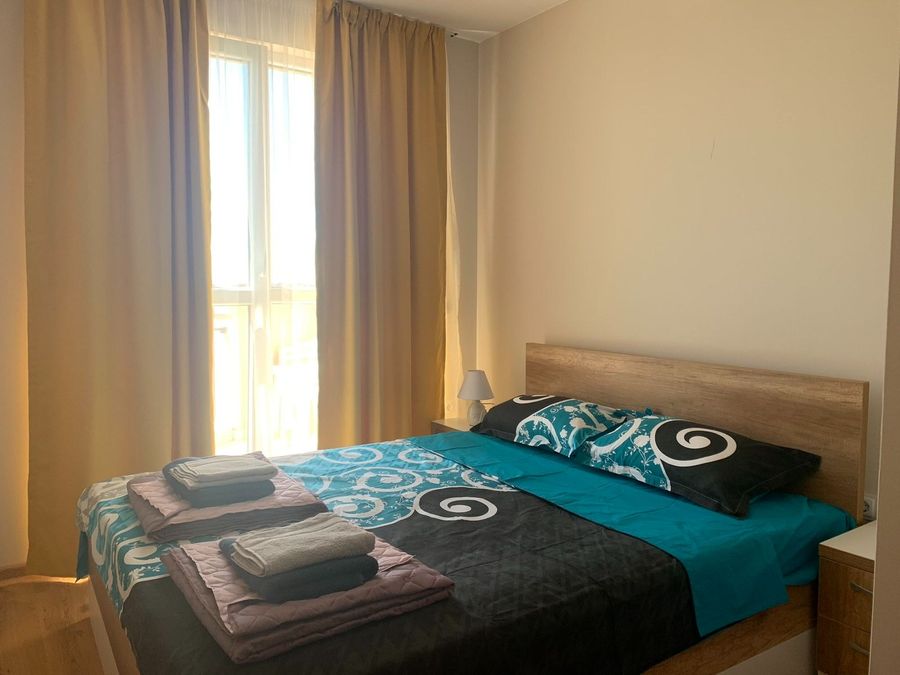 Снимка 330172815