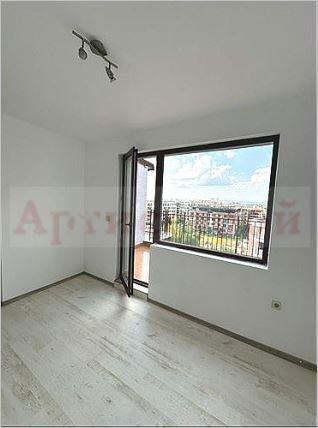 Снимка 330521523