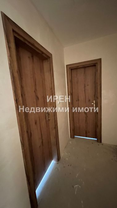 Снимка 330536403