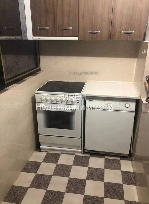 Снимка 330850500