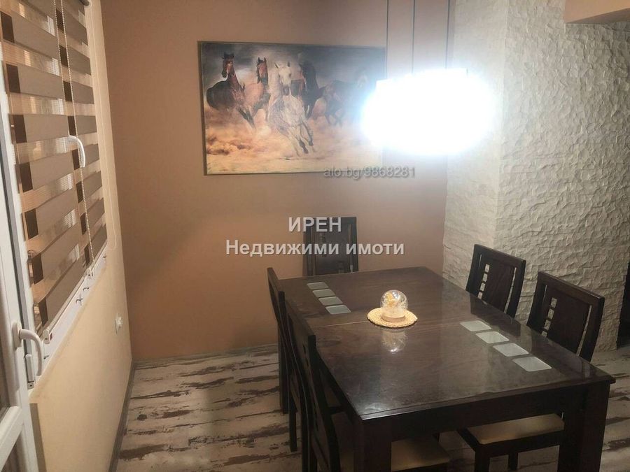 Снимка 330850512