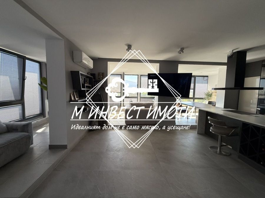 Снимка 330975711