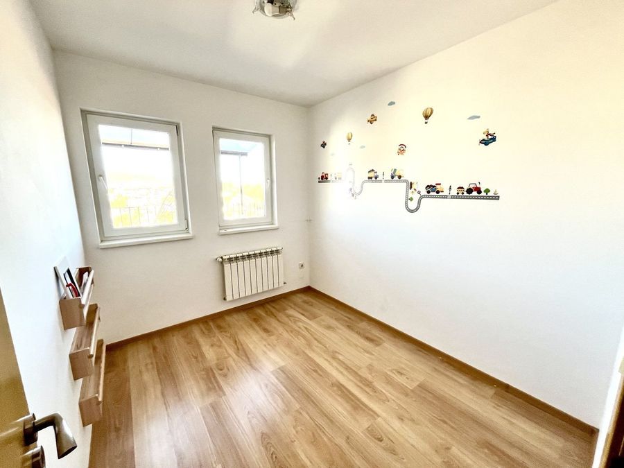 Снимка 331977999