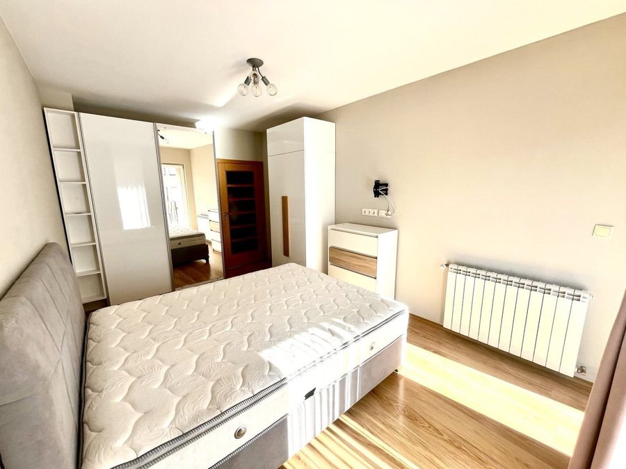 Снимка 331978008