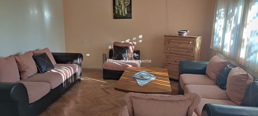 Снимка 332365668