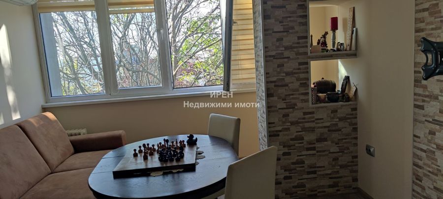 Снимка 332365677