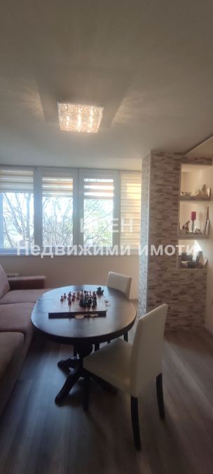 Снимка 332365683