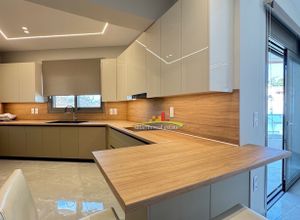 Ενοικίαση,Κατοικία,Διαμέρισμα, 123τ.μ.,€900 / μήνα,Κέντρο (Σαλαμίνα)