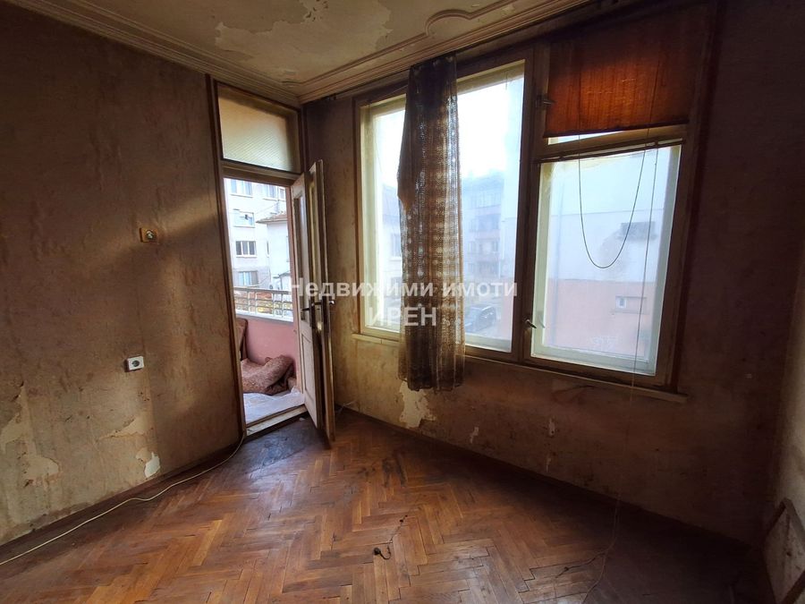 Снимка 334412451