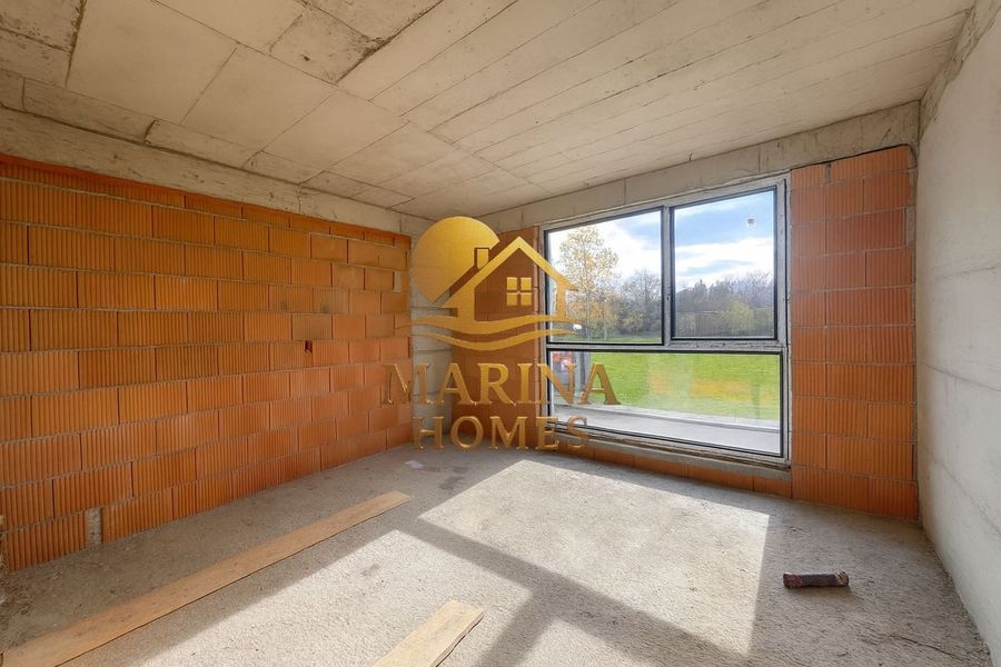 Снимка 334553373