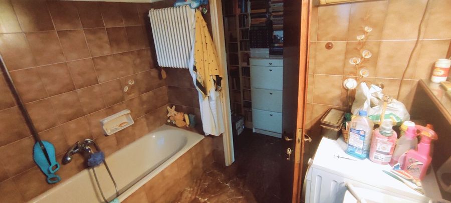 صورة فوتوغرافية 335768994