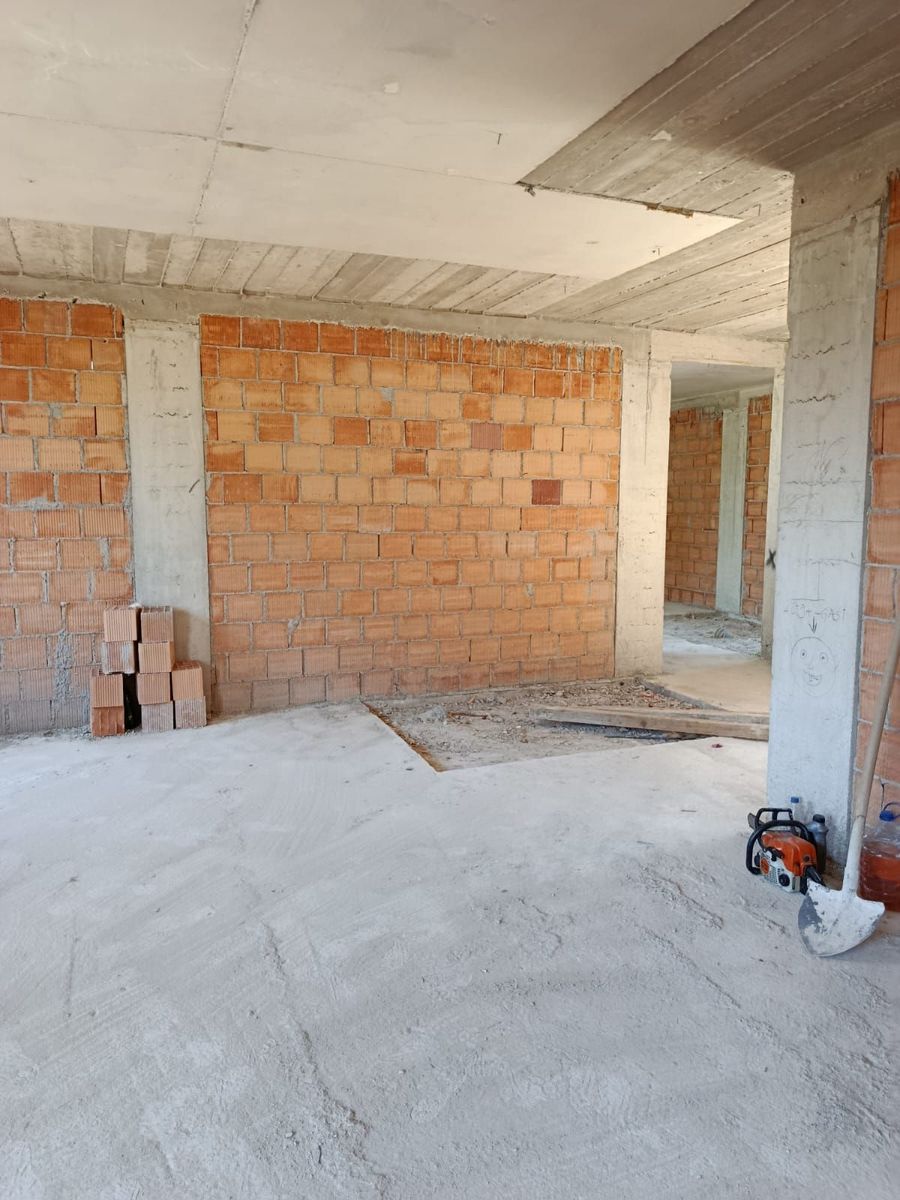 Exquisite 1-Bedroom Apartment in Susanj, Bar, Montenegro 2