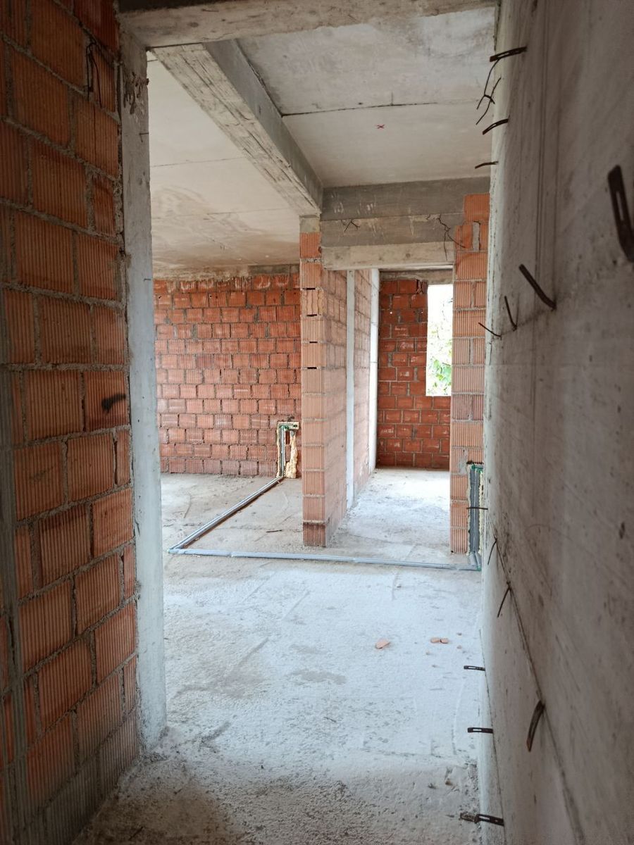 Exquisite 1-Bedroom Apartment in Susanj, Bar, Montenegro 9